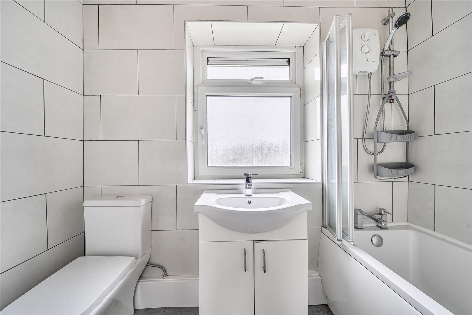 Upper Gendros Crescent, Gendros, Swansea, SA5 8DY